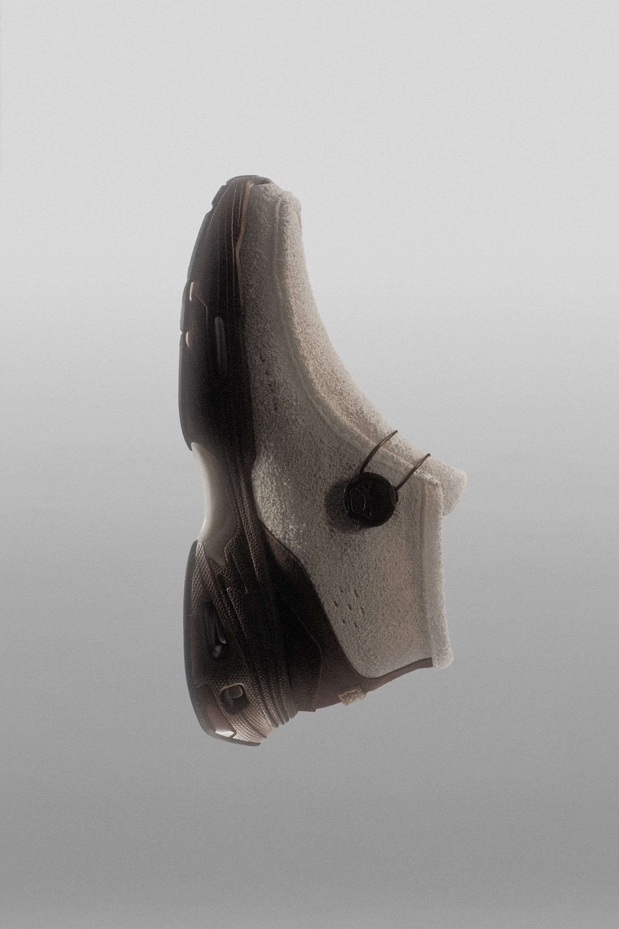 111 WALLABEE-TECH SUEDE BEIGE