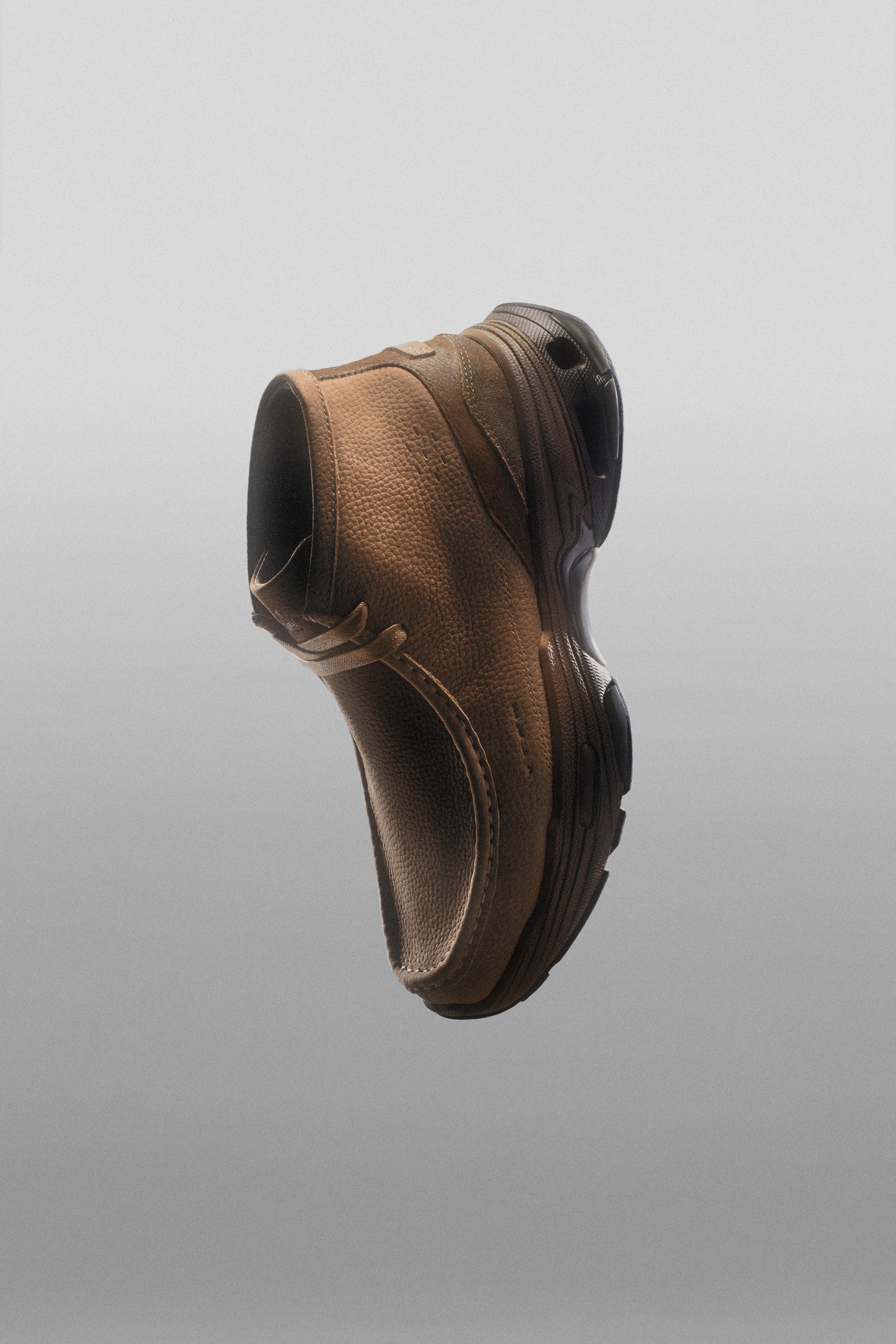 111 WALLABEE NOBUCK CAMEL