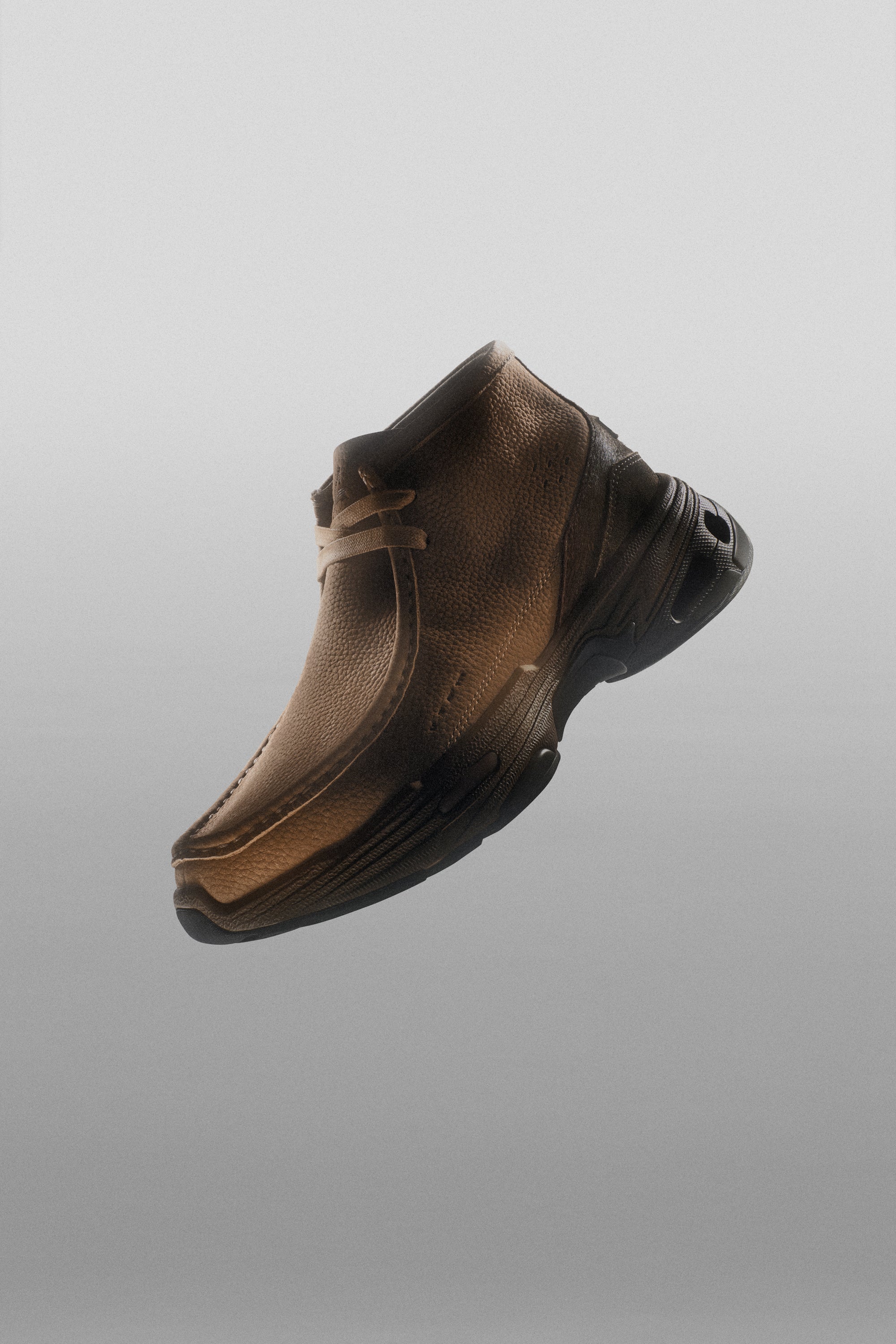 111 WALLABEE NOBUCK CAMEL