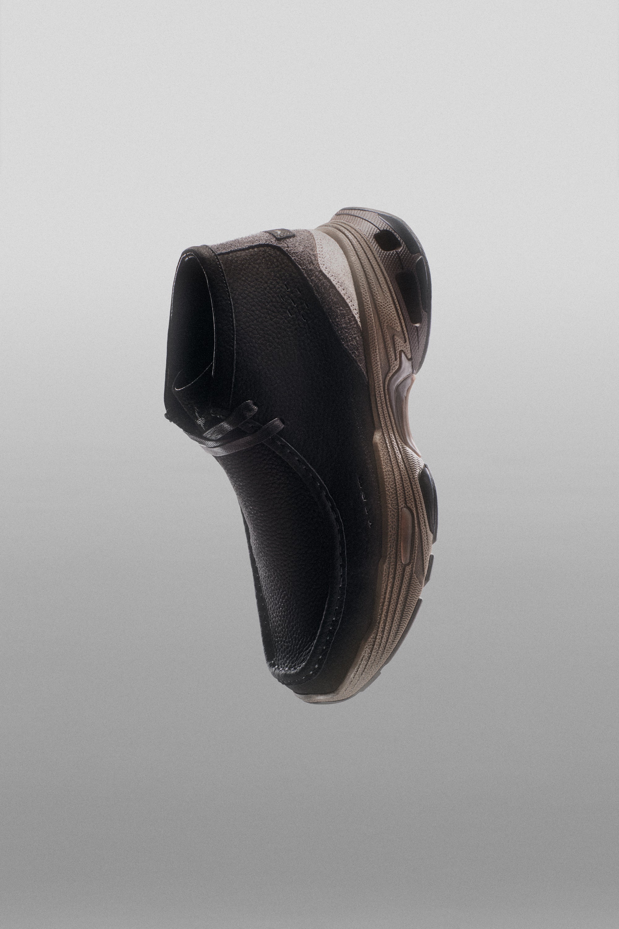 111 WALLABEE NOBUCK BLACK