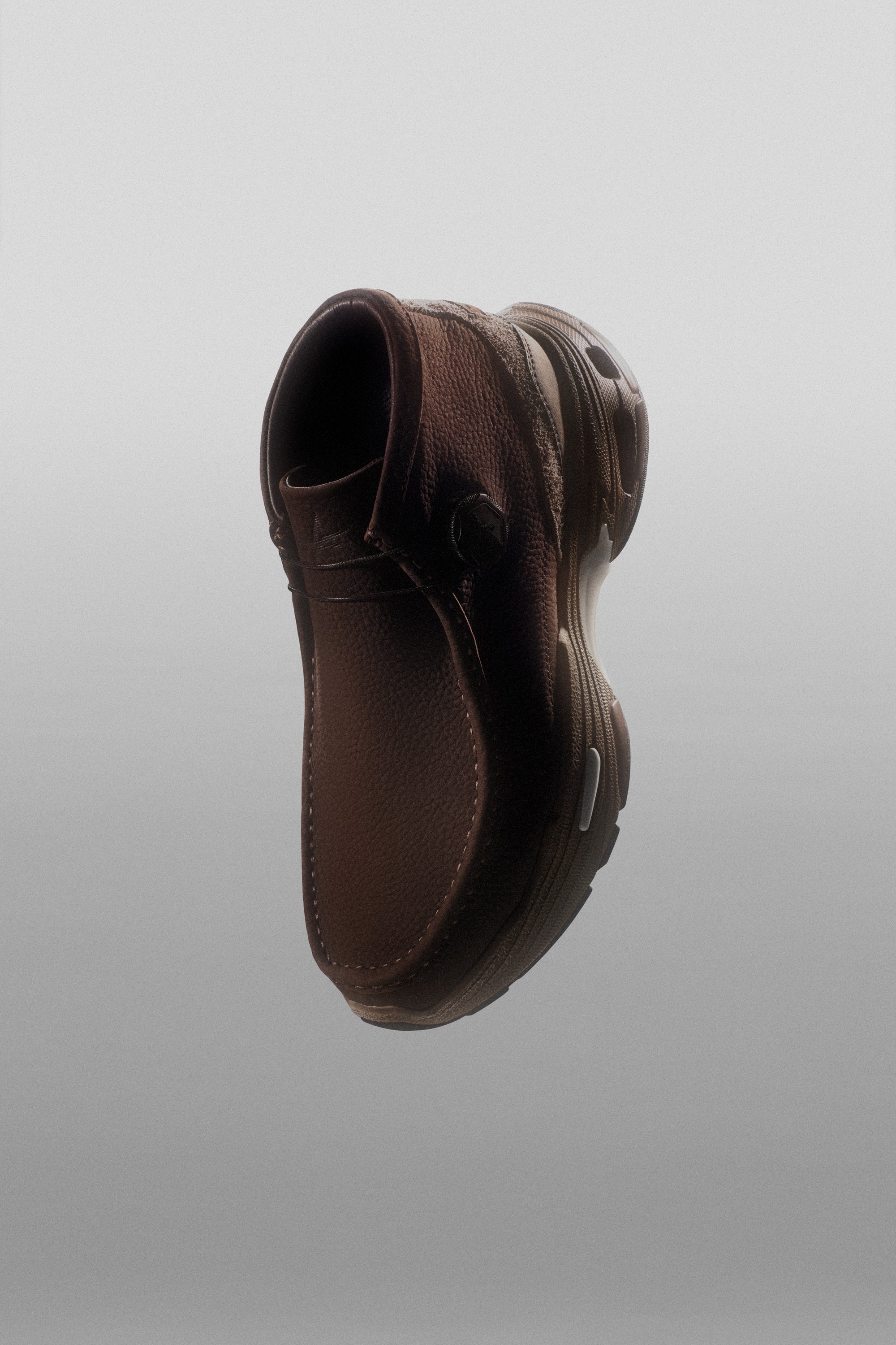 111 WALLABEE-TECH NOBUCK BROWN